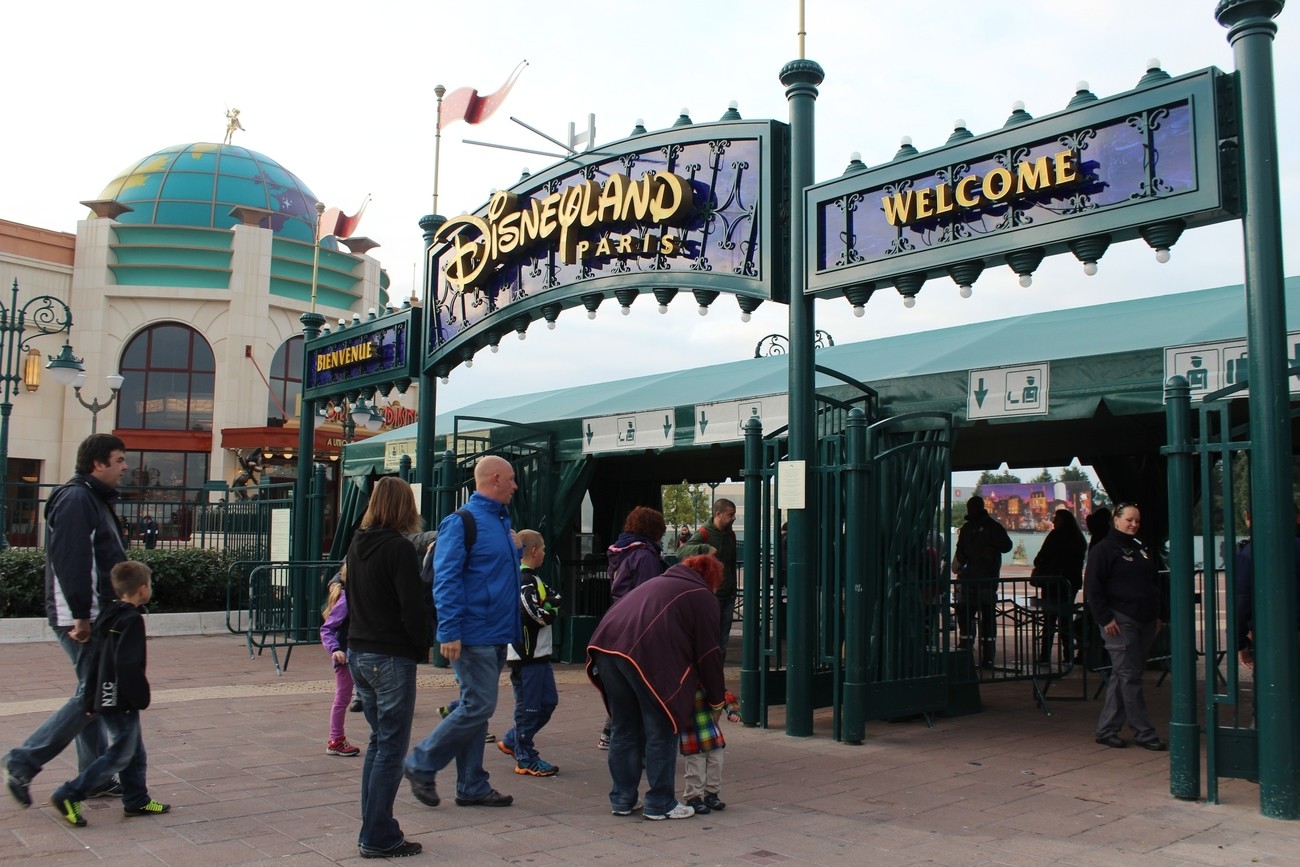 Disney CheckingBag