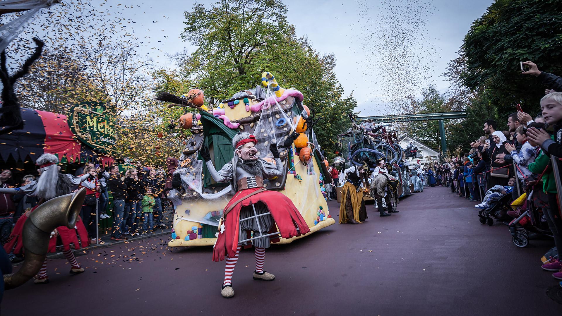 halloween parade 17 8